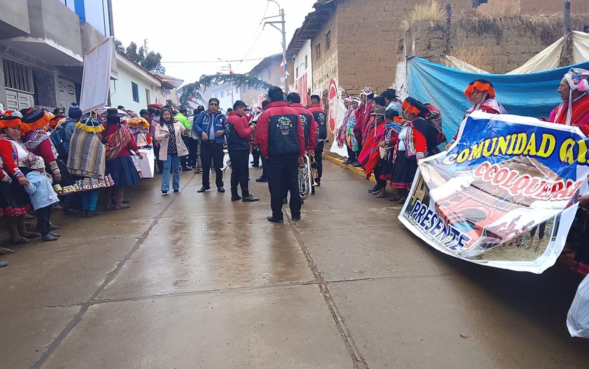 Minsa_Peru's tweet photo. #Cusco 🇵🇪 | Autoridades del Minsa llegaron a la Ciudad Imperial para la colocación de la primera piedra del nuevo Centro de Salud 1-2 de Colquepata, en la provincia de Paucartambo. Este proyecto forma parte del #PlanMil, una iniciativa que busca mejorar los servicios de salud de todo el país.