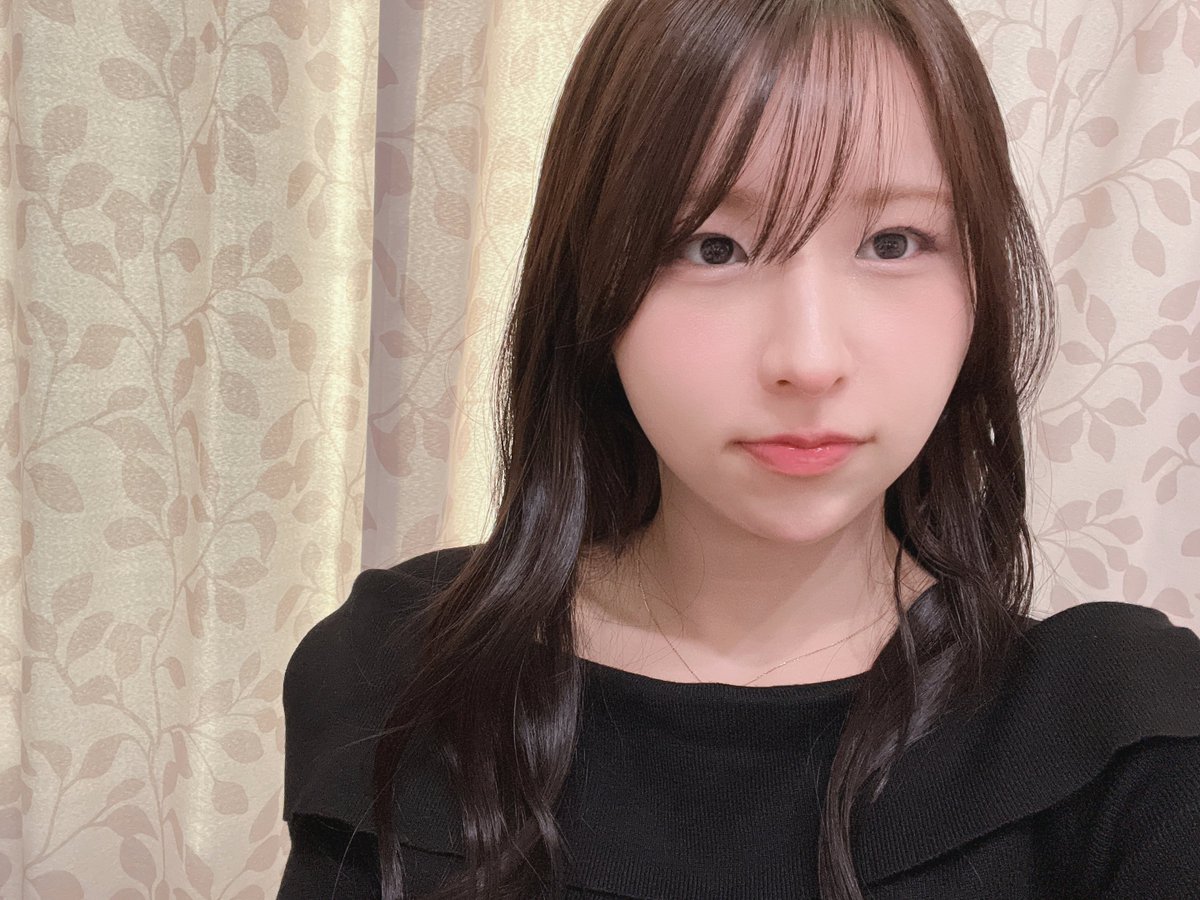 Laysee_n's tweet image. ピンクメイクにハマっている🎶