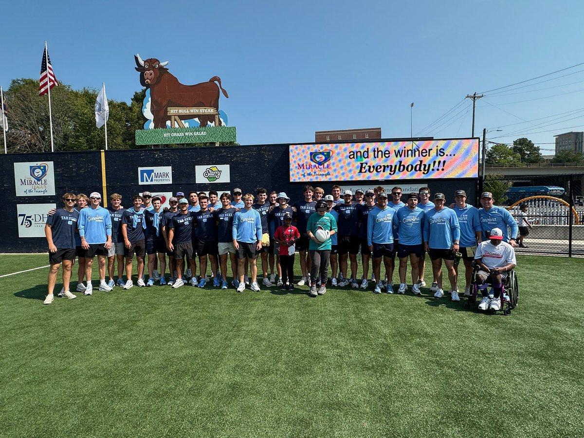 CoachForbes_UNC's tweet image. OPENING DAY!
Thanks to @MLoftheTriangle for letting our team help kick off the 2025 Fall Season! Always an honor!
@DiamondHeels