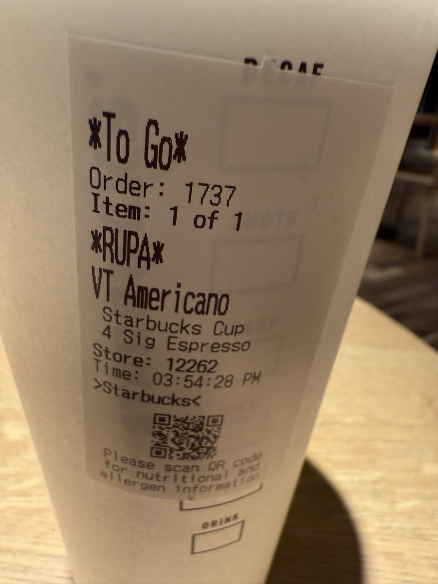rupimatharu's tweet photo. Close enough #Starbucks https://t.co/Eh6Fyf5jOe
