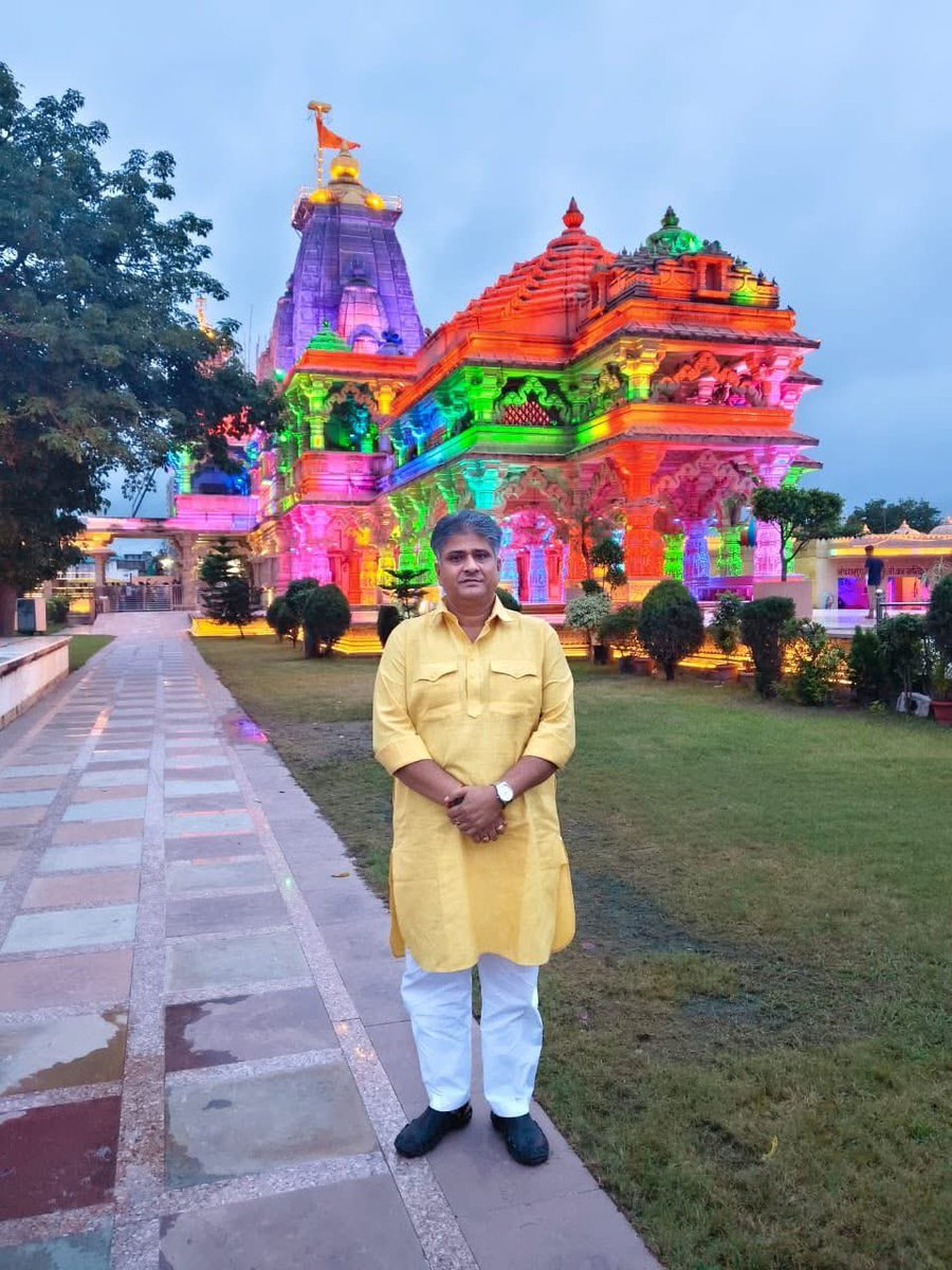 maheshsharmacm's tweet image. आज श्री सांवलिया सेठ धाम, चित्तौड़गढ़ प्रवास के दौरान सांवलिया सेठ प्रभु के दर्शन कर आशीर्वाद प्राप्त किया।

@SachinPilot