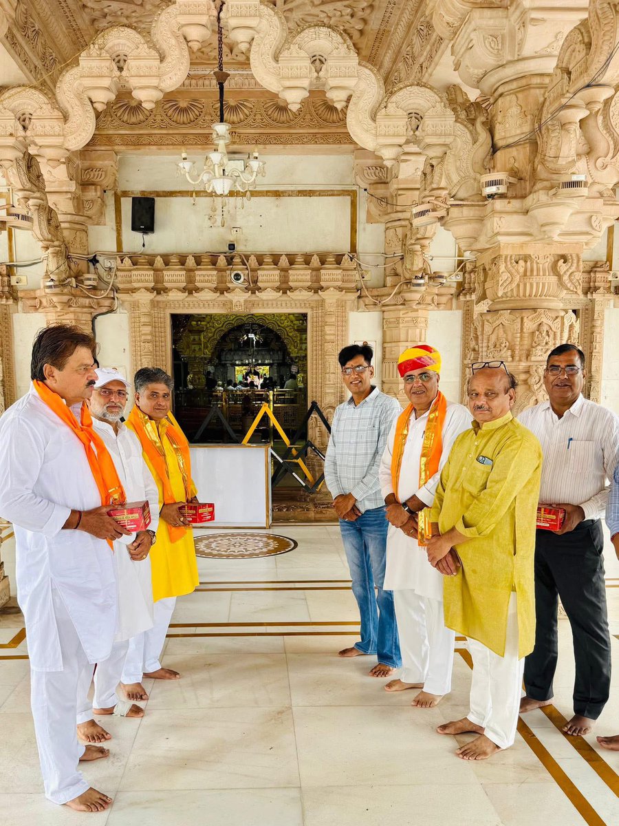 maheshsharmacm's tweet image. आज श्री सांवलिया सेठ धाम, चित्तौड़गढ़ प्रवास के दौरान सांवलिया सेठ प्रभु के दर्शन कर आशीर्वाद प्राप्त किया।

@SachinPilot