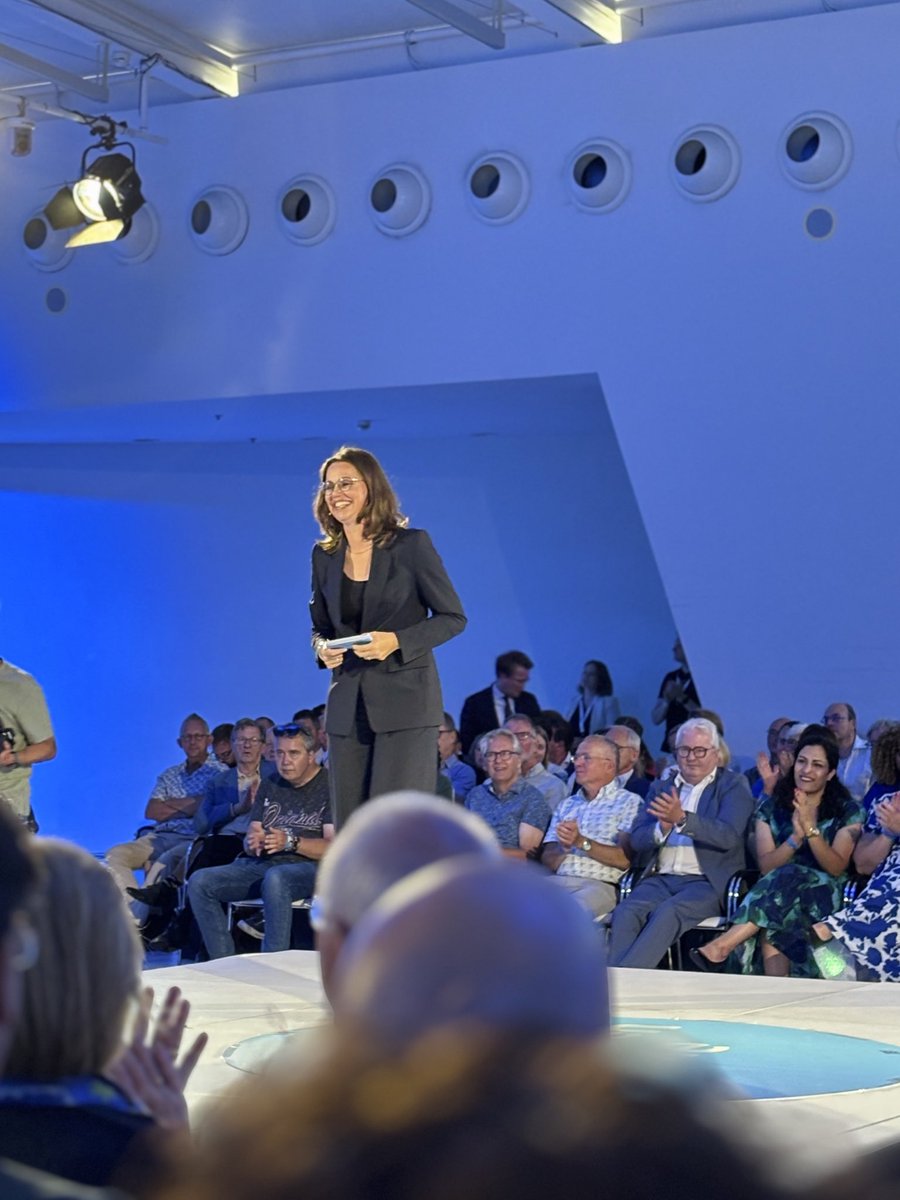 Dagje in de jaarbeurs voor de politieke partij die bergen verzet met 3 zetels. Stel je voor wat ze met het dubbele zouden doen 🔥
#opstaanvoorhetgoede