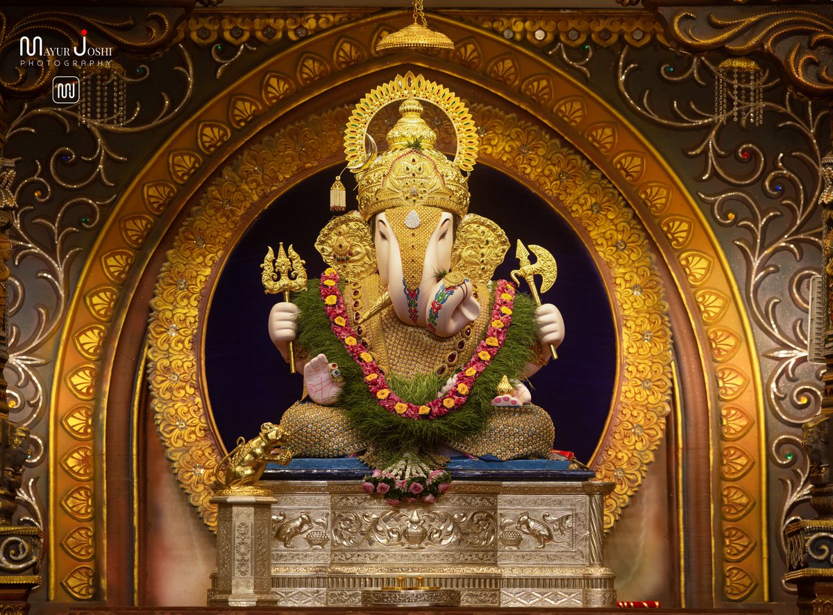 mayurjoshi999's tweet image. आज पहाटे काढलेल्या दगडूशेठ हलवाई गणपतीचे खालील फोटो त्यांच्या ओरिजनल साईज मध्ये सर्वांना डाउनलोड करता येतील. 
त्यासाठी खालची लिंक वापरा. 

जास्तीत जास्त लोकांपर्यंत पोहोचवा 🙏🙂

गणपती बाप्पा मोरया 🙏

@Pune

#गणपति_बप्पा_मोरया卐
#गणपति_विसर्जन
#अनंत_चतुर्दशी…