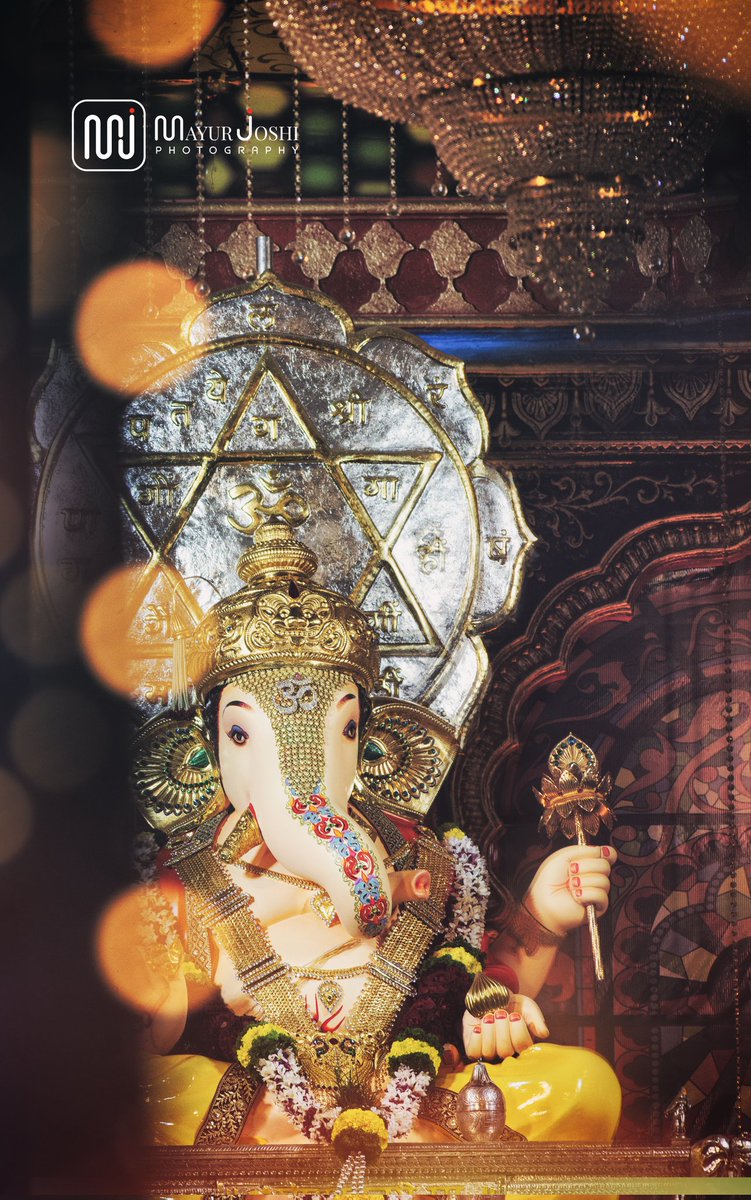 mayurjoshi999's tweet image. आज पहाटे काढलेल्या दगडूशेठ हलवाई गणपतीचे खालील फोटो त्यांच्या ओरिजनल साईज मध्ये सर्वांना डाउनलोड करता येतील. 
त्यासाठी खालची लिंक वापरा. 

जास्तीत जास्त लोकांपर्यंत पोहोचवा 🙏🙂

गणपती बाप्पा मोरया 🙏

@Pune

#गणपति_बप्पा_मोरया卐
#गणपति_विसर्जन
#अनंत_चतुर्दशी…