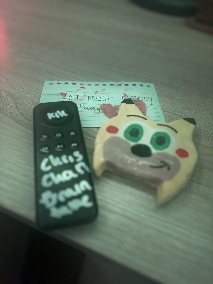 SomeoneWhoLeaks's tweet image. Hey there @Grrted ! Thank you for the cool gift ! It started talking to me last night is that normal