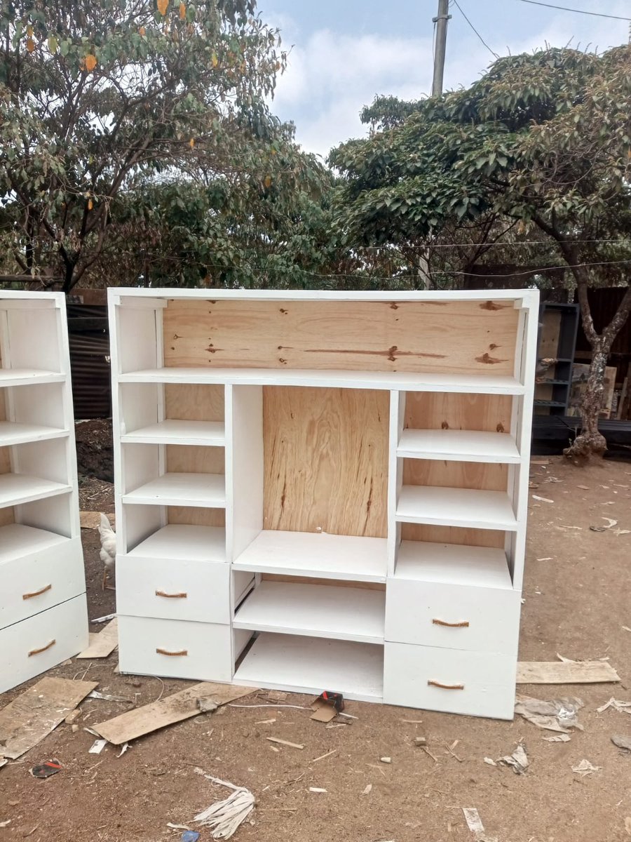 DavidMukim93339's tweet image. Affordable and stylish Clothracks 
Frame 1 (3*6).6800
Frame 2(4*6).8,500
Frame 3(5*6).12,000
Frame 4(6*6).15,500
Can be painted any colour and can also be customized