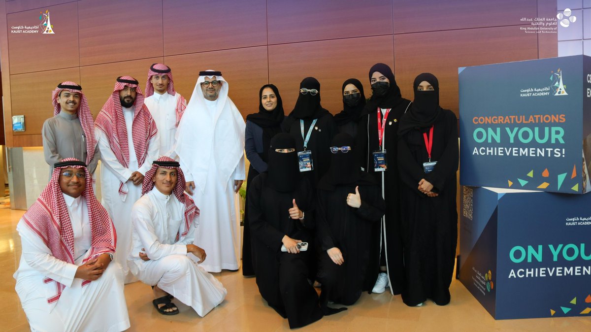 مكتب الخريجين وتنمية المهارات المهنية (@uqu_alumni) on Twitter photo #خبر|
برعاية أمير منطقة مكة المكرمة الأمير خالد الفيصل شارك وفد رسمي من #جامعة_أم_القرى الحفل الختامي لتخريج عدد 300 طالب وطالبة من برامج #أكاديمية_كاوست
#عمادة_شؤون_الطلاب
#مقصد_الطلبة_المتميزين
#مكتب_الخريجين_وتنمية_المهارات_المهنية #خبر|
برعاية أمير منطقة مكة المكرمة الأمير خالد الفيصل شارك وفد رسمي من #جامعة_أم_القرى الحفل الختامي لتخريج عدد 300 طالب وطالبة من برامج #أكاديمية_كاوست
#عمادة_شؤون_الطلاب
#مقصد_الطلبة_المتميزين
#مكتب_الخريجين_وتنمية_المهارات_المهنية