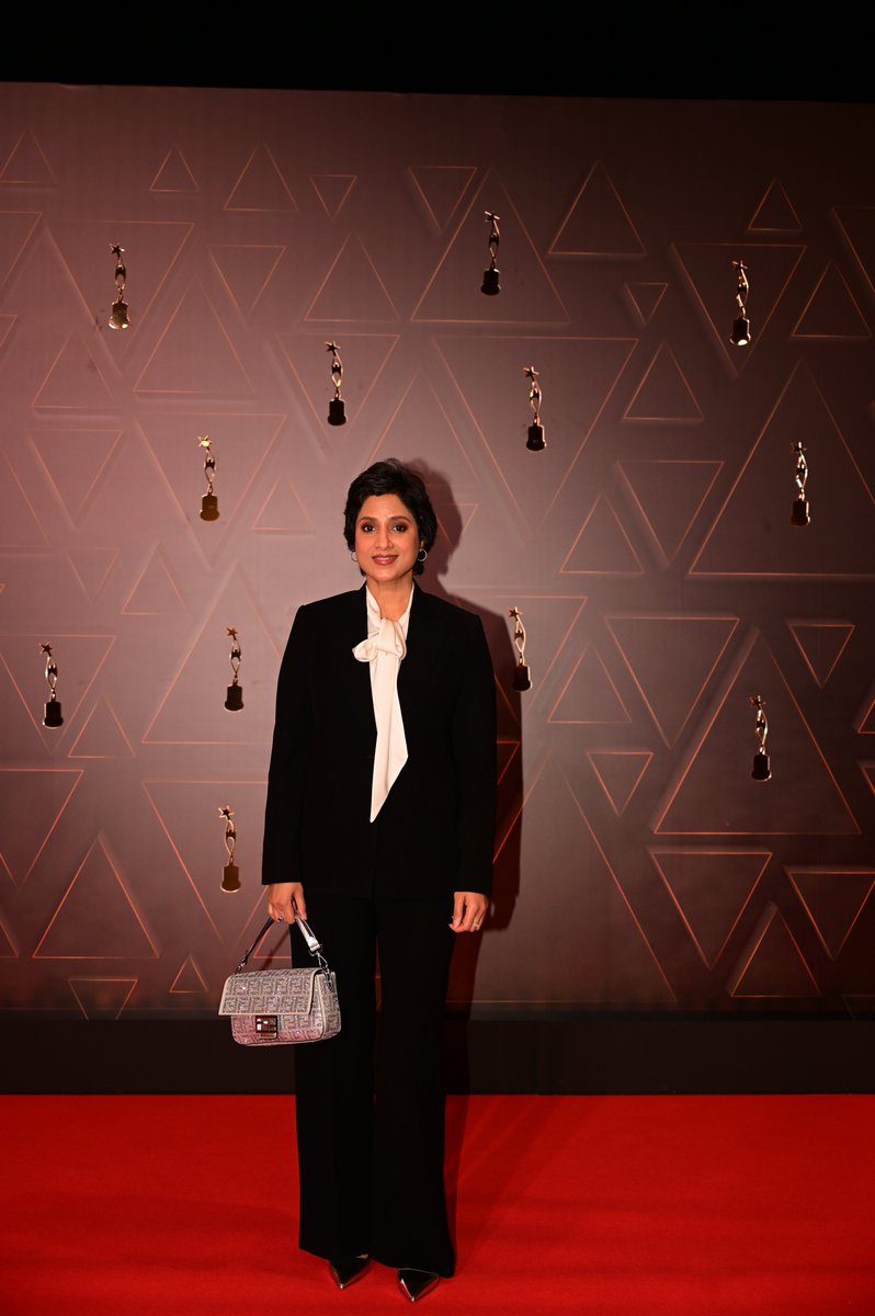 siima's tweet photo. Power moves on the red carpet — @vishinduri   @BrindaPrasad1  set the tone for a night to remember.

Dubai Local Partner: #Truckersuae 
#NEXASIIMA #SIIMAinDubai #SIIMA2025 #NEXA #Airtel #Swastiks #HonerHomes #SouthIndiaShoppingMall #BigC #EaseMyTrip #adityaramchairman #Budbee #SMAAX #LaNima #NEXAExperience #createinspire  @ConfidentGroup1  @adityaram_chairman @adityaramproperties @easemytrip