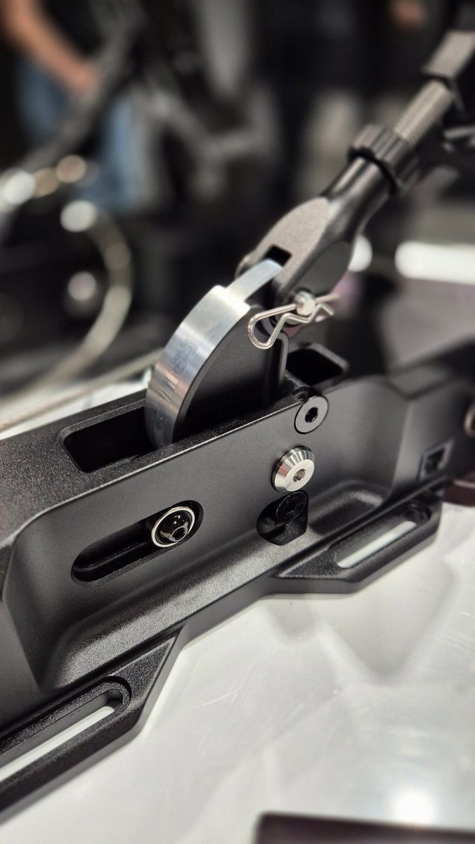 Das neue Simucube Co-Pedal kann Gas- oder Kupplungspedal sein 👀

Eine sinnvolle Ergänzung im Simucube-Sortiment?

Mehr dazu demnächst unter youtube.com/@McRalphRacing

#Simracing #Simucube #SimGamingExpo25