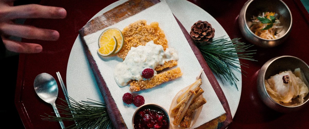 kdramas__'s tweet photo. love how aesthetic all the food shots are in the show ✨

#BonAppetitYourMajesty #BonAppetitYourMajestyEp5 https://t.co/lyHg2zLOYH