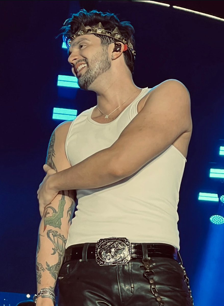 Ele de barba é um pedaço de mal caminho 😩