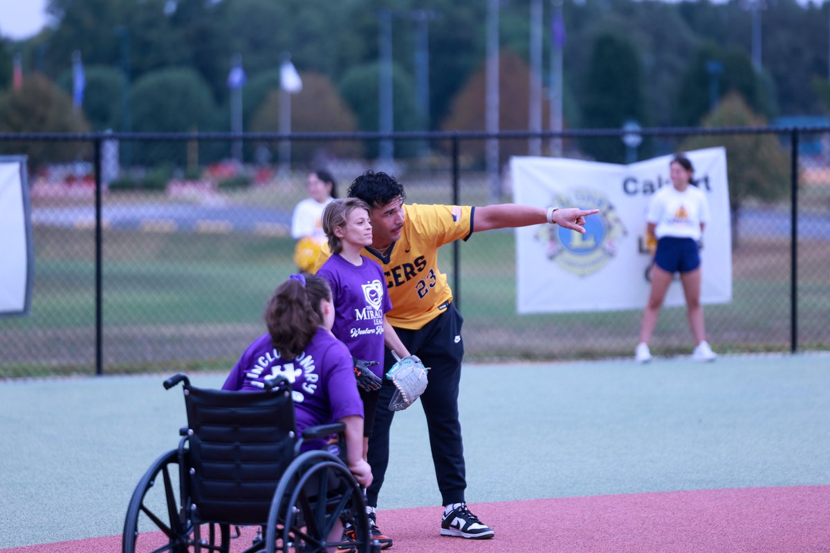 Bigger than the game 🫶

The Racers had a blast today with Miracle League of Western Kentucky!

#GoRacers🏇