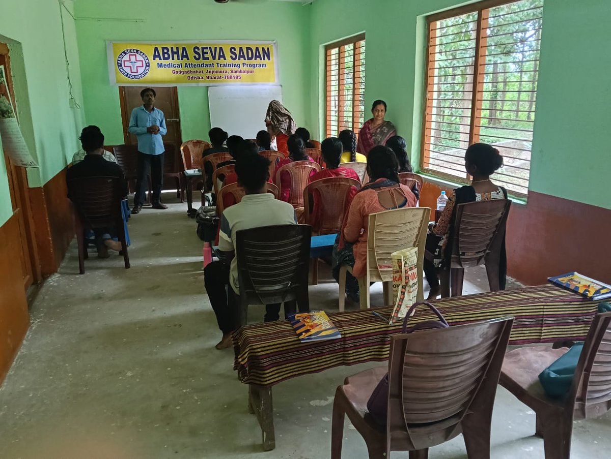Dashavatar23's tweet photo. Medical attendant training program in our Abha Seva Sadan , Gargadbahal Jujomura , Sambalpur . 
It will be for one month .
Service to Mankind is Service to God 🙏🏻
#SanatanDharma #Hindutva #HinduRashtra #Sanatani #Rammandir 
#Ramrajya #kindness #service https://t.co/yc5qbQfyE9