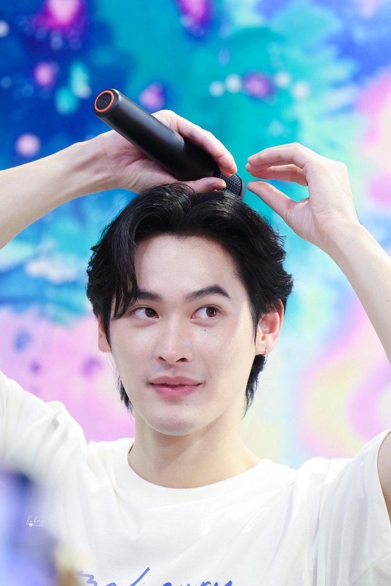 น่ารักเหมือนเดิม เพิ่มเติมติดโบเป็นด้วยอ่ะ 5555555 😾🎀

YOU MAKE EVERY NINE COUNT
#31YKaoBDayProjectTour
#number_9th