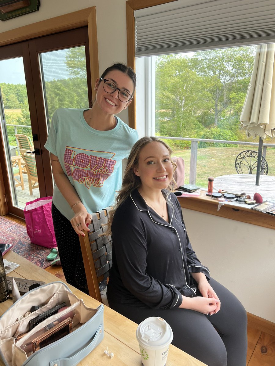 JW_edsolutions's tweet photo. My niece doing the hair of my other niece, the #bride to be!  #unclelife #family #weddingday #2become1 #mrandmrs #glorytoGod #Teachersof𝕏 https://t.co/bs0J2wJdgg