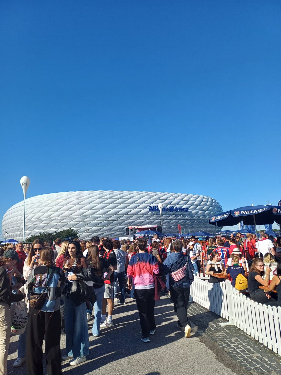 lb_ItsMe's tweet image. Finally Dahoam ❤️🤍 #FCBB04