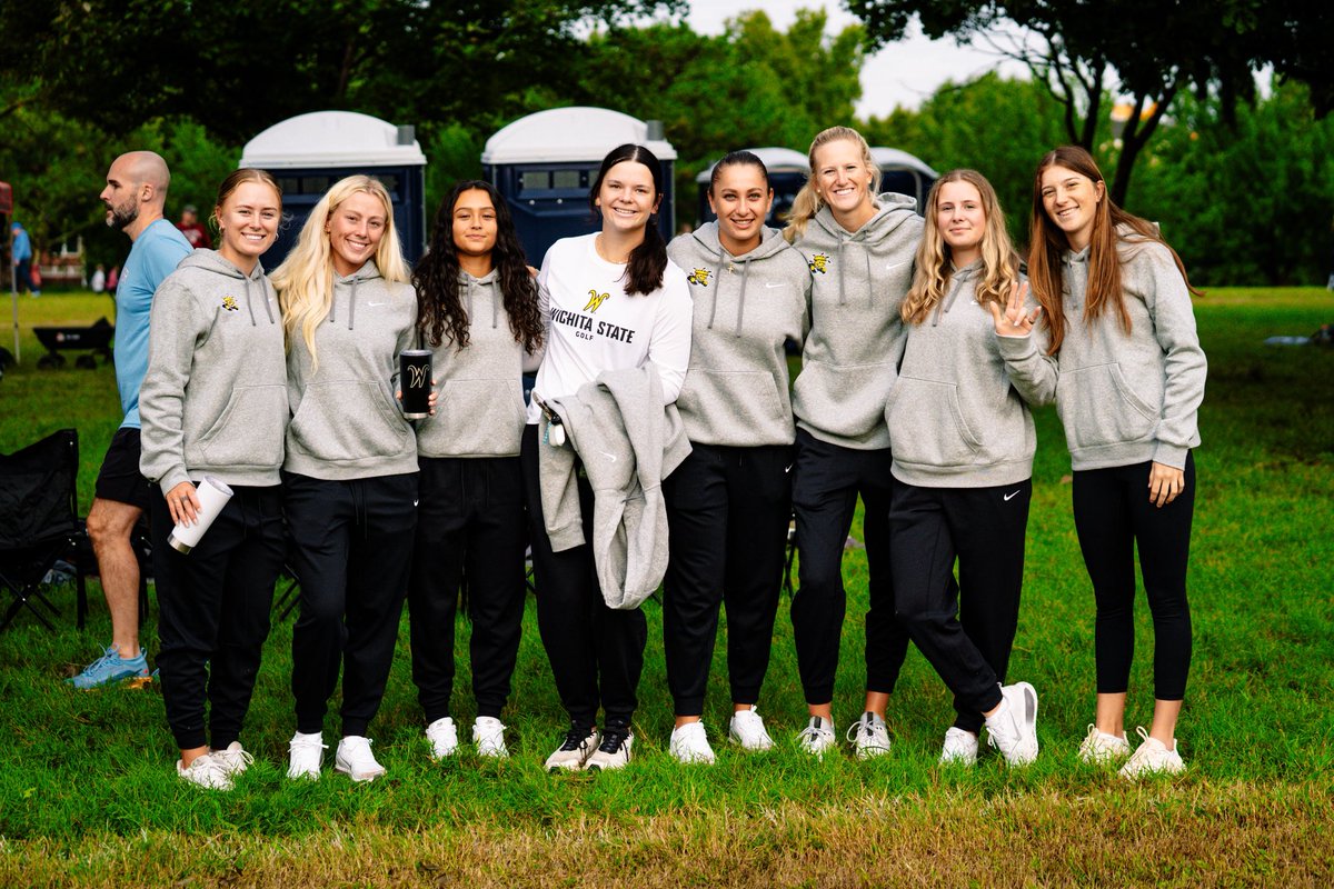 Shocks supporting Shocks!

📍 Clapp Park

#FearTheWheat🌾 | <a href="/GoShockersTFXC/">Wichita State T&F/XC</a>