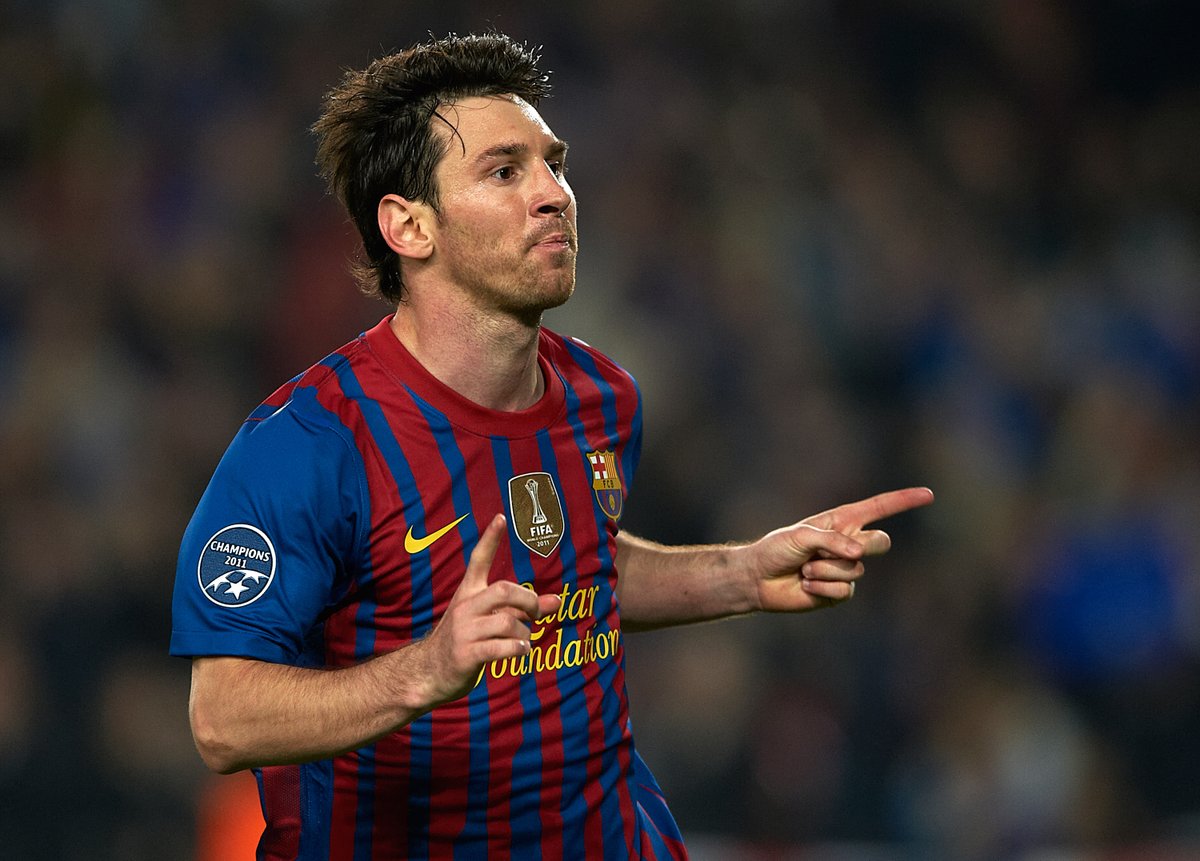 La temporada 2011/12 de Lionel Andrés Messi 🇦🇷:

✨60 partidos
✨73 goles
✨32 pases gol
✨50 goles en 37 PJ de LaLiga
✨14 goles en 11 PJ de Champions