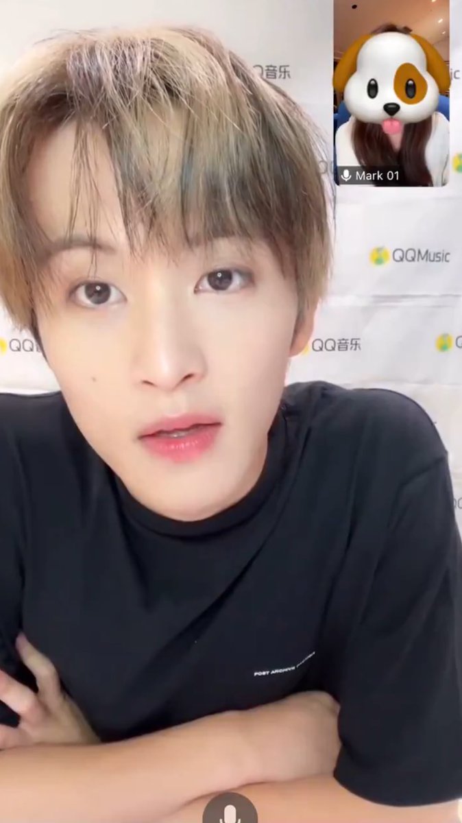 👀 진짜이렇게생겨서 너무귀엽고 신기한데 평소에 마크가 자주 쓰는 이모지라 더 귀엽기두...