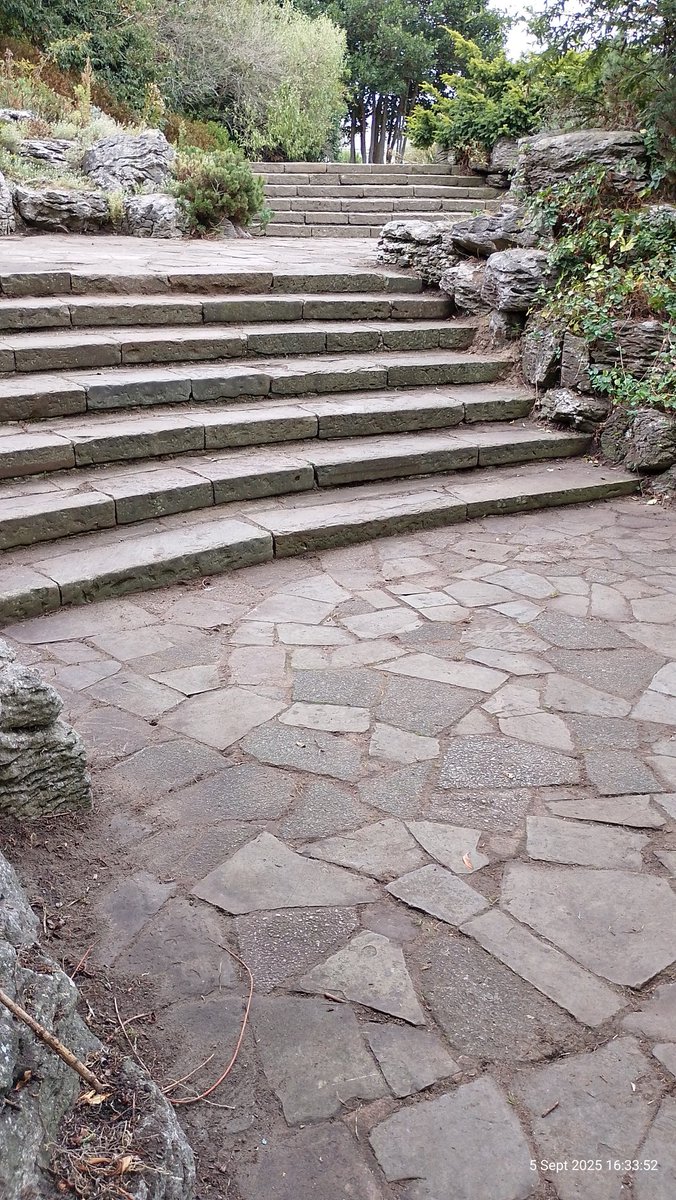 Thanks to the team of around 30 volunteers from the Home Office who did a couple of hours work for us in Marine Garden yesterday.
They weeding all round the steps and path near the rockery, making a massive improvement as you can see from the before and after photos.