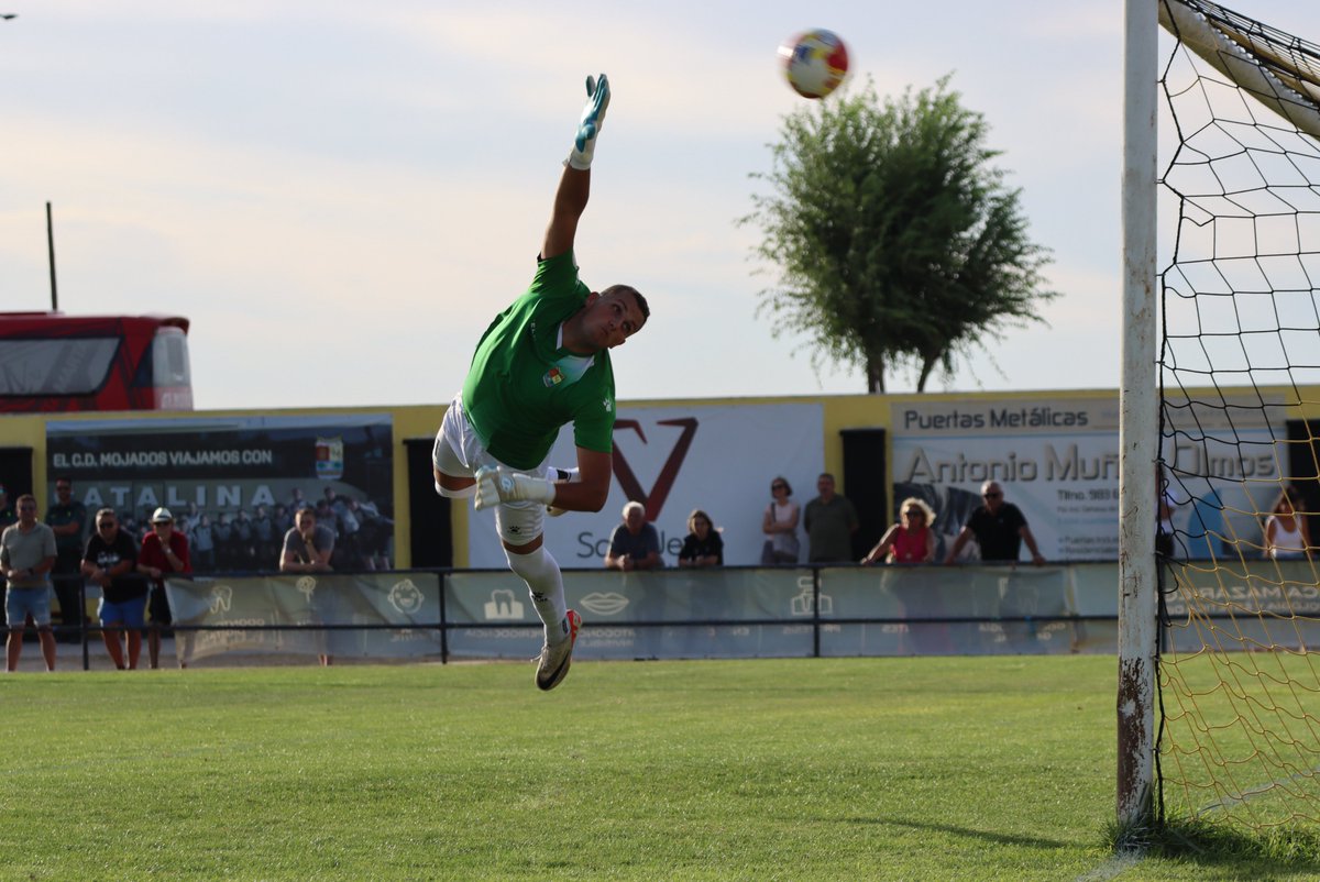 Hazlo como tú quieras, <a href="/OchirosiiRazvan/">Razvan</a> 😮‍💨

#OrgulloUDSM | #LaboreVictoriam