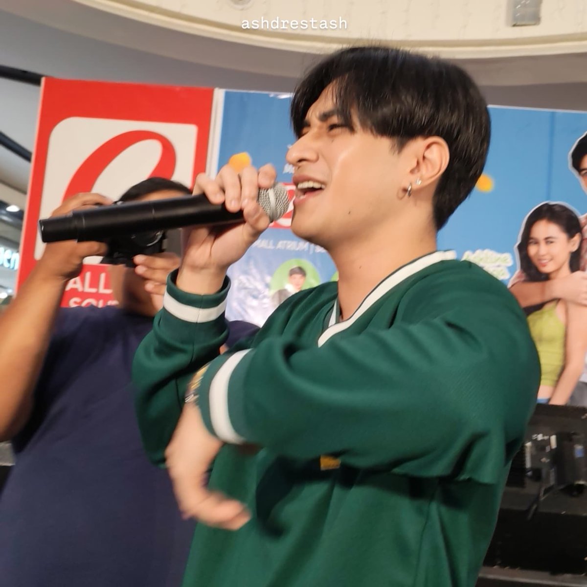 justfancam tweet media