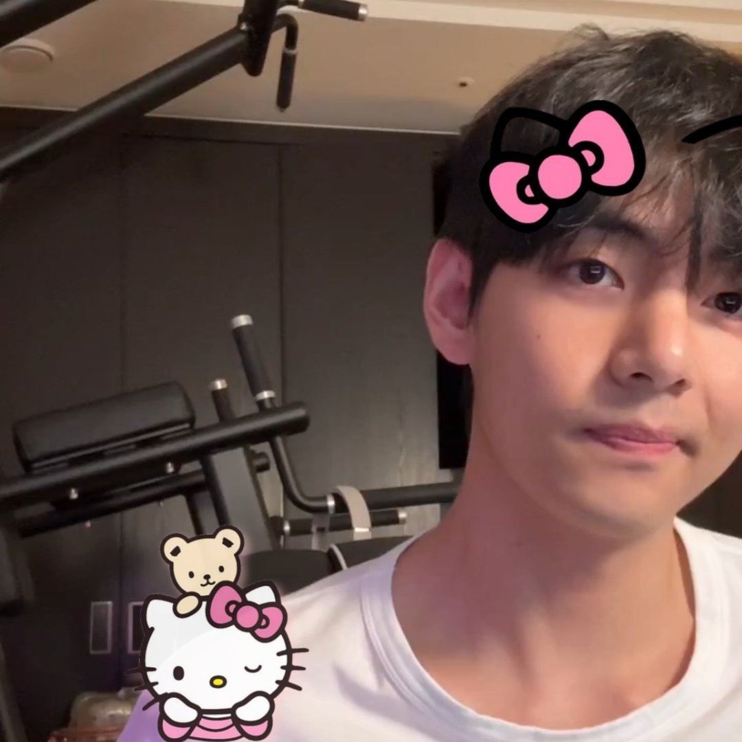 mydolltaetae's tweet photo. my kitty >•< https://t.co/wuj0cAJSYQ