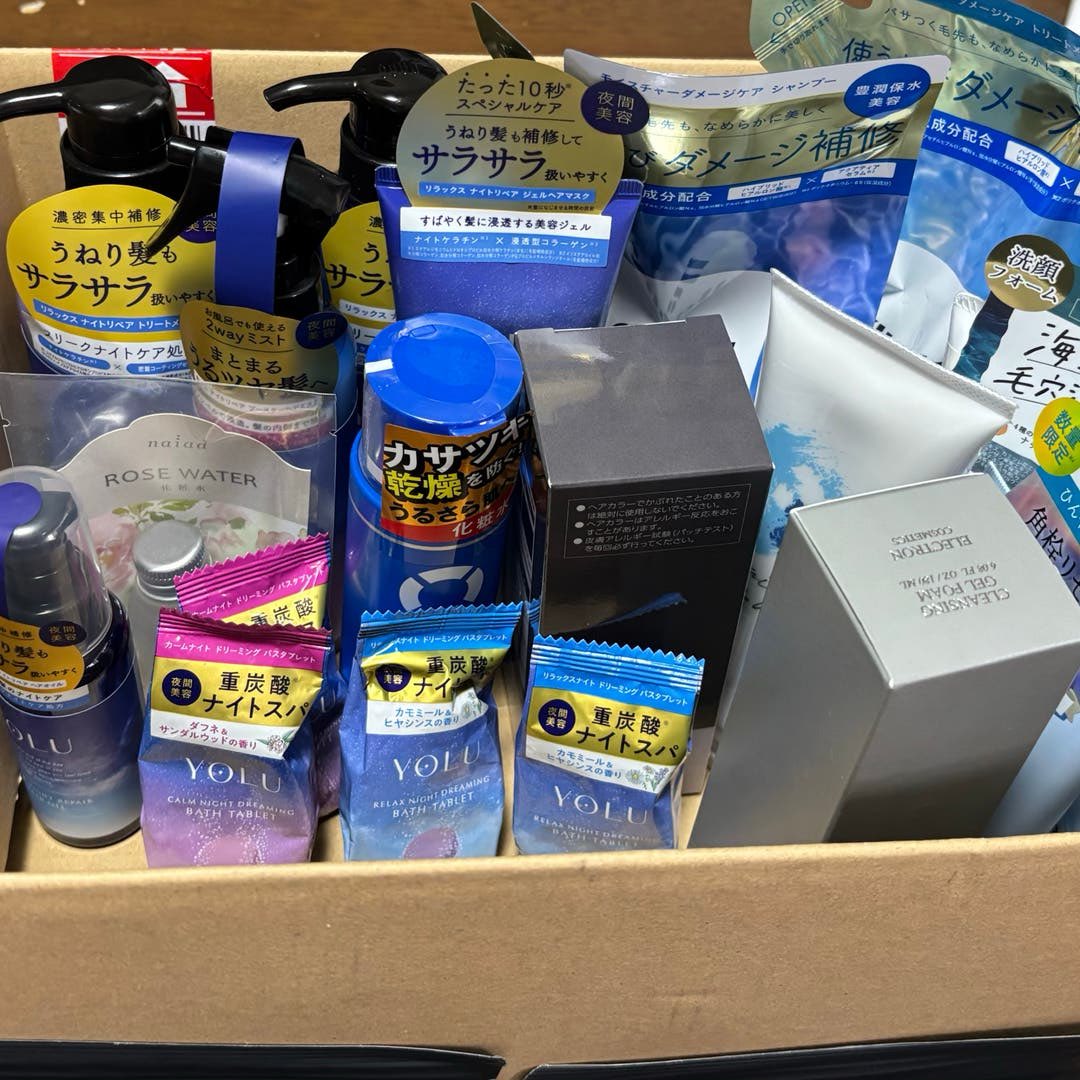SPYAIR198's tweet photo. 【9月下旬以降発送】色々試せる！YOLUが最低4個入る 超お得原価ギリギリ15-20点入る福袋 #カウシェ
https://t.co/GkD4zRAqu7 https://t.co/Kd307ckilh