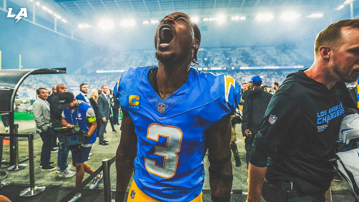 chargers's tweet photo. that 1-0 feelin' https://t.co/cwOt4trk9U