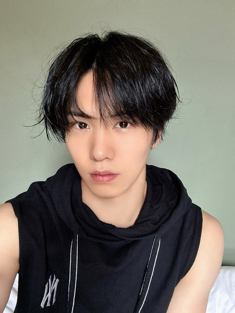 부었지만 셀카 찰칵 📸

#ROCKY #라키
#하모 #HAMO
#Brasil #브라질