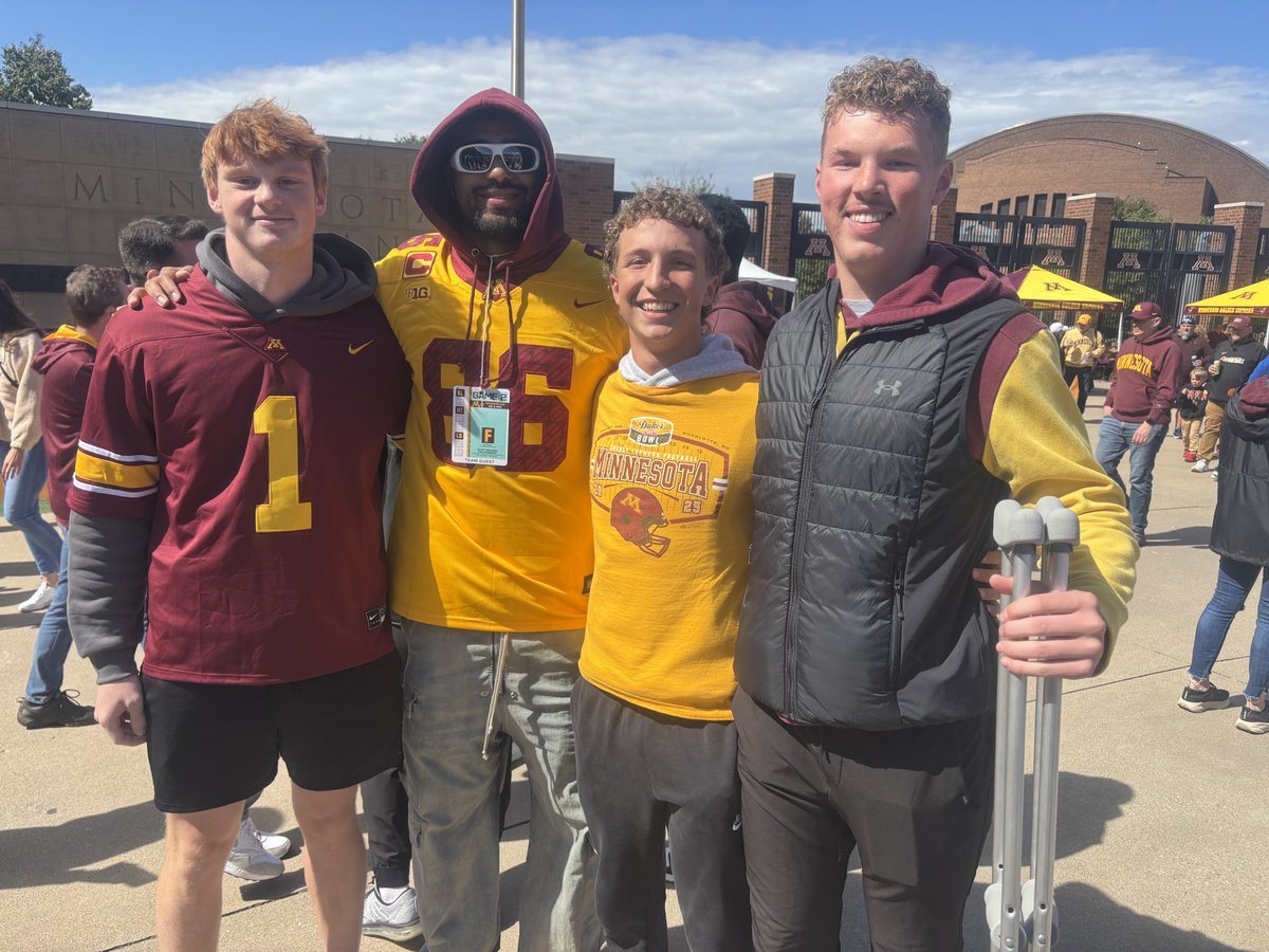 techtigerfb's tweet image. ‼️JUST A GROUP OF TECH TIGERS ROWING THE BOAT TODAY‼️ #incognito #efforthabit #tradition @ISD742 @tech_activities @dallascowboys @GopherFootball