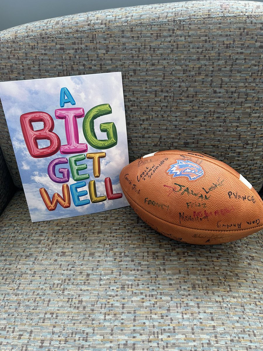 *Personal/Professional Feedback*

My family would like to thank <a href="/CoachChadWilson/">CoachWilson</a> and <a href="/WMWolverines_FB/">Watkins Mill Football</a> for their heartfelt card and the game ball signed by our Football team for my mother who is currently battling brain cancer! 

The Magness family is very grateful! 

#OnePACK