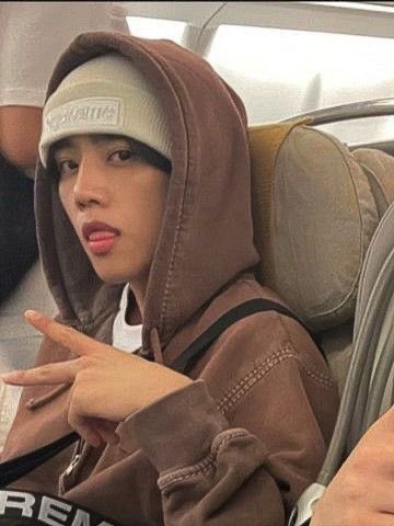 S2sunwoo_'s tweet photo. 🤎🤎 https://t.co/nEujf7hzyM