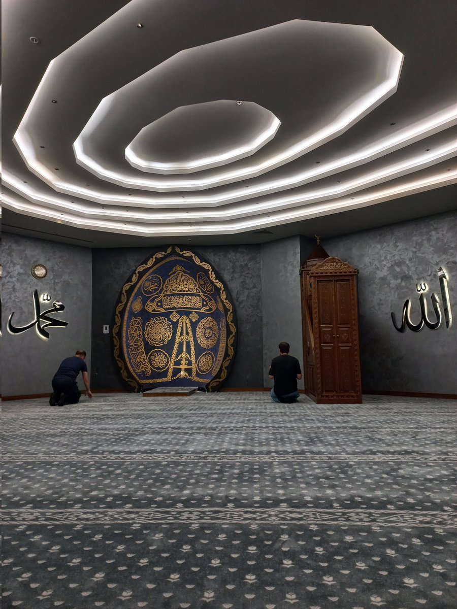 avm mescidi ve en üst katta, helal olsun