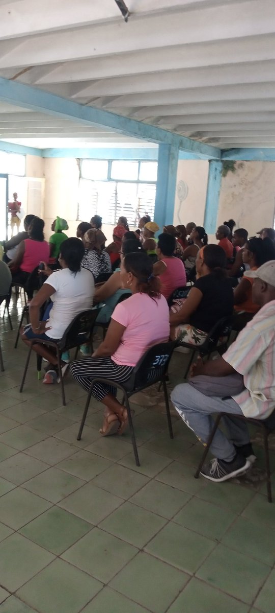 Se desarrolla en el IP Gerardo Antonio Álvarez Álvarez de la  #dmeSongoLaMaya la primera reunión de padres  como modo de puntualizar para el mejor funcionario de la institución en el curso lectivo 2025 - 2026 <a href="/CubaMined/">MINED</a> <a href="/RafaelDazD86249/">Rafael Díaz Domínguez</a> <a href="/RaulSamon/">Raúl Samón Soto</a> <a href="/Suleymis3602501/">Suleymis</a>