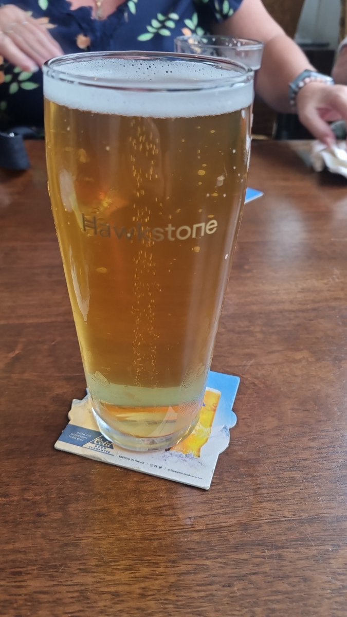 AndyWales3's tweet photo. @JeremyClarkson  nice pint mate https://t.co/i35arxlNt8