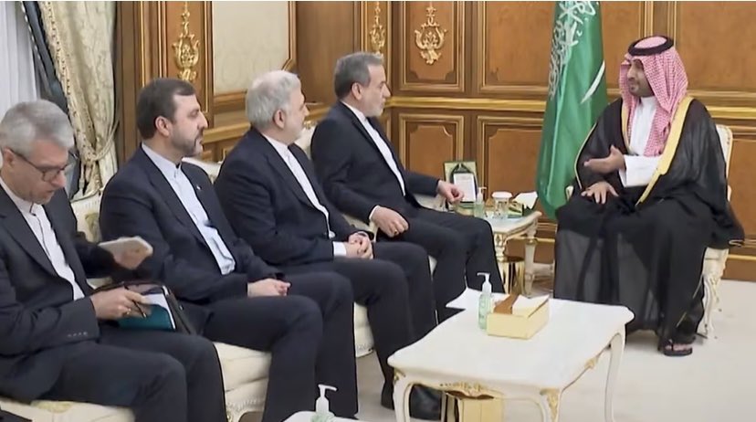 صباح يوم الثلاثاء، 14 سبتمبر 23 وصلتُ إلى الرياض، ووصل زميلي، السيد عبد الله العنزي، إلى طهران عصر اليوم نفسه. ان هذا التزامن كان دليلًا على عزم الطرفين  🇮🇷 و 🇸🇦 وإرادتهما على التعاون الوثيق والتضامن الرصين. لقد قطعنا شوطًا طويلًا خلال هذين العامين، لكن طموحاتنا وتطلعاتنا أكبر.