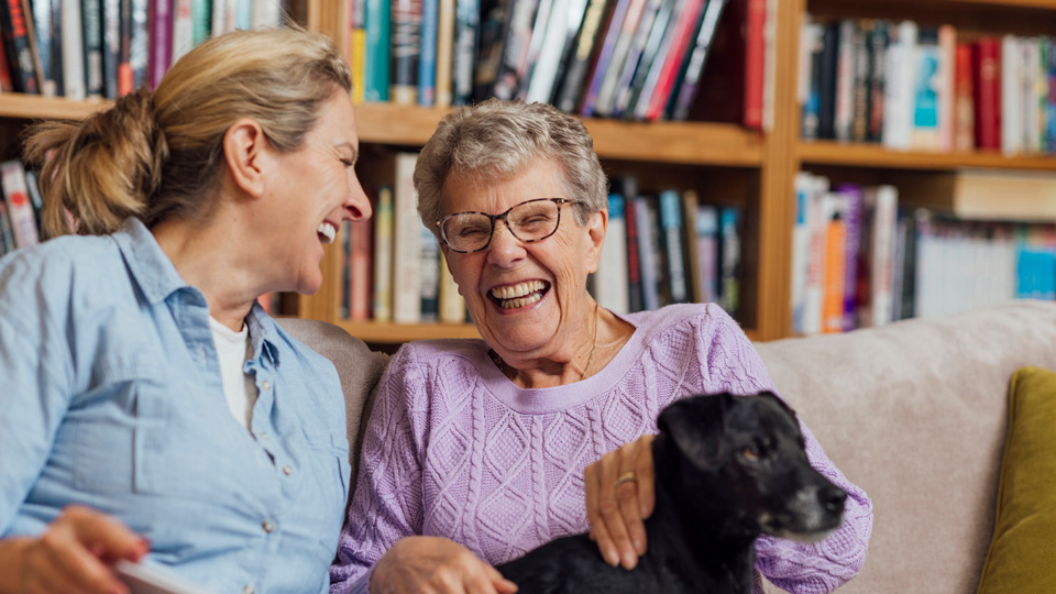 OptometryToday's tweet image. Updated guidance from the NICE encourages people living with dementia to receive regular eye examinations. The guidance was updated in June 2025 to “help reduce risk of falls and improve quality of life” among those living with dementia. 

Read here: ow.ly/pn7050WSjnu