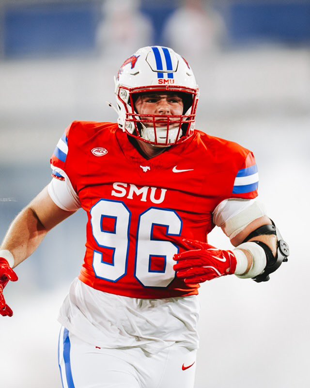 Another College Football Saturday! 

Wanted to give a big shoutout to our Eagle Football Alumni playing for their respective schools! 

Keegan Wechsler (‘23) - Vanderbilt 
Christian De Moor (‘24) - SMU 
Hunter Ladd (‘24) - Hendrix