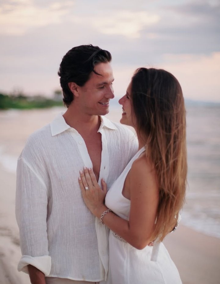 MICHAEL E KARENA, EU ESPERO QUE VOCÊS SAIBAM QUE O FANDOM DE SOU LUNA AMA VOCÊS E QUE DESEJAMOS FELICIDADES AOS DOIS. QUE DEUS ABENÇOE ESSA UNIÃO!!!!!!! 🙏🏻✨👰🏻‍♀️🤵🏻‍♂️💍🙌🏻🥹