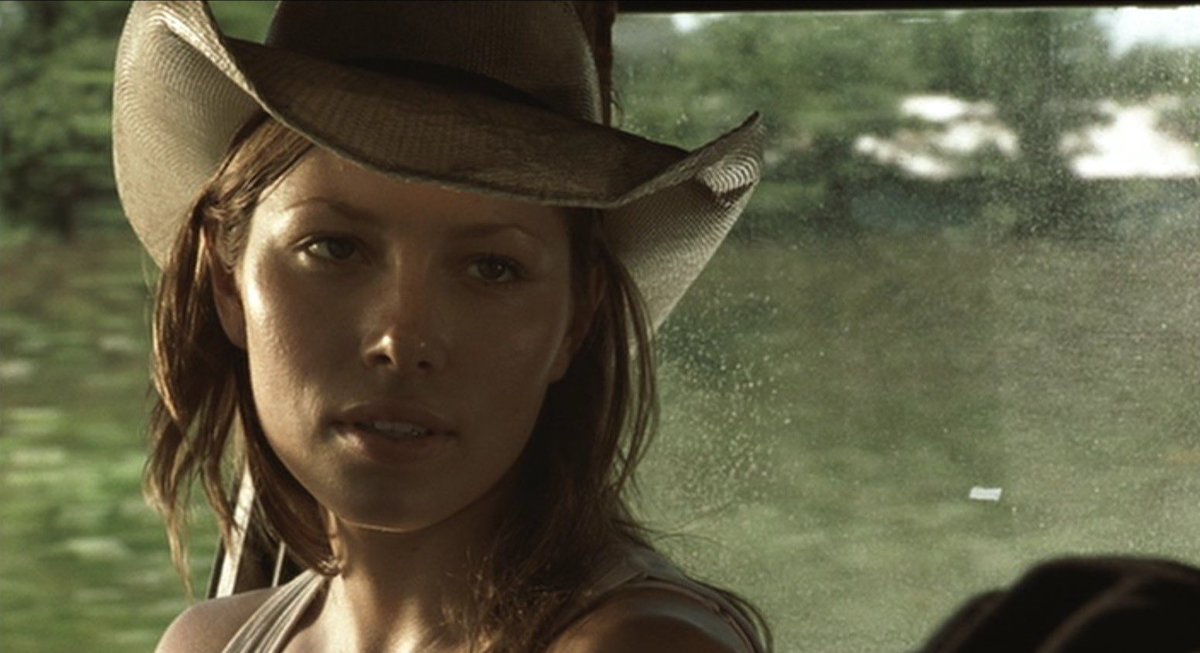 anderxts's tweet photo. apresento a vcs minha final girl favorita: jessica biel como erin hardesty em the texas chainsaw massacre 2003 https://t.co/8ryFWudnmW