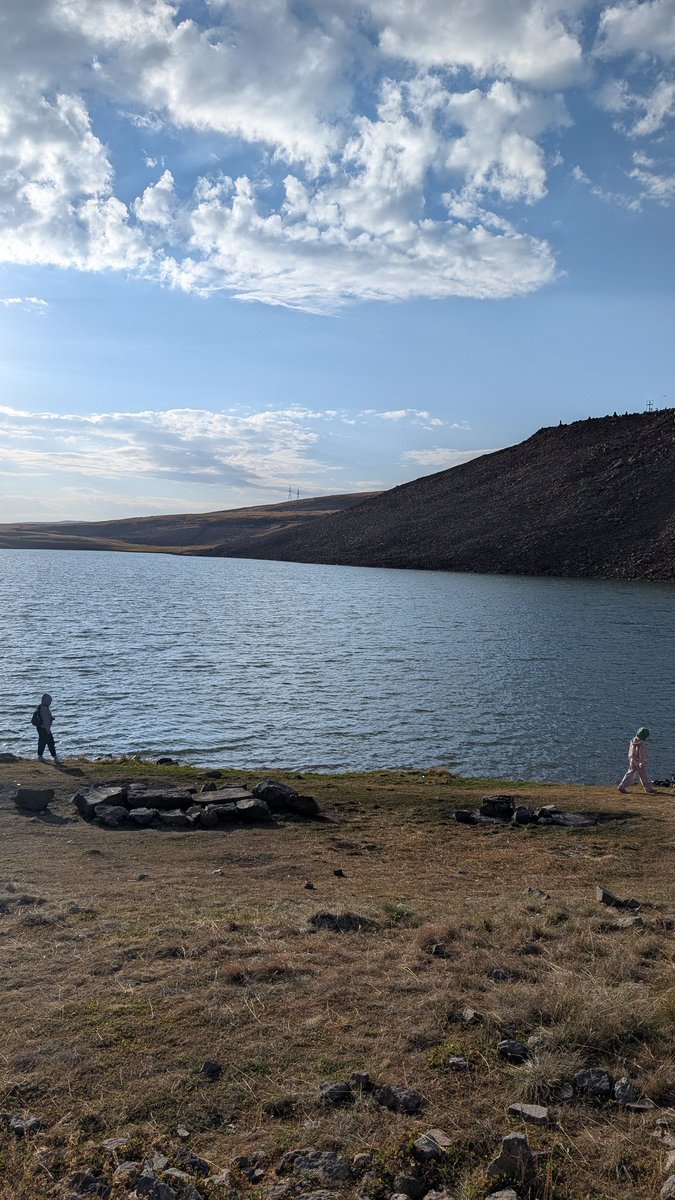 Метнулись охладиться на Арагац. Хорошо. Но физической формы для хайкинга у меня нет совсем ((