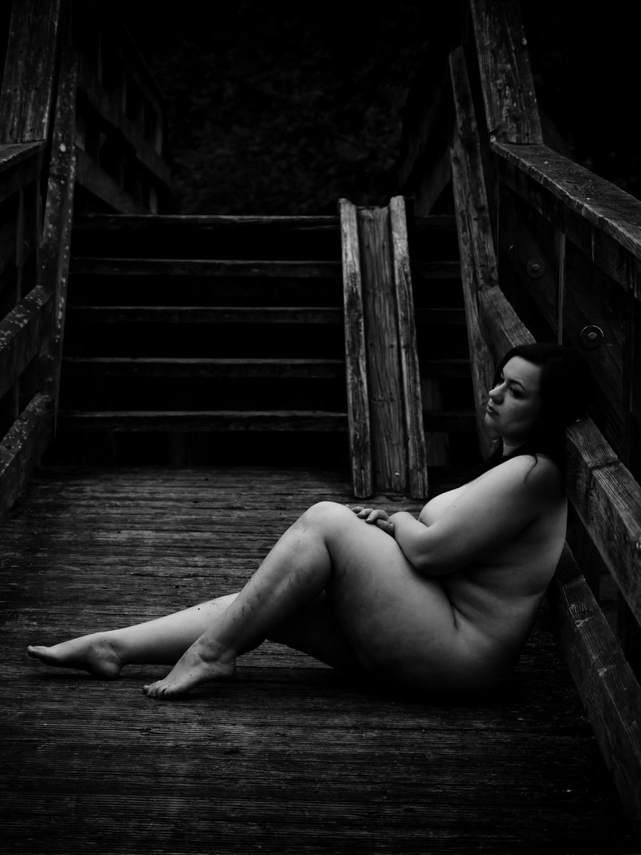 In touch with wood and last light

Mit der lieben meerliebe_frxx (IG) an einem einsamen Ort bei Drosedow in Mecklenburg-Vorpommern 

#mecklenburgvorpommern #mecklenburgerseenplatte #drosedow #drosedowerbek #lastlight #holzbrücke #woodenbridge #letzteslicht