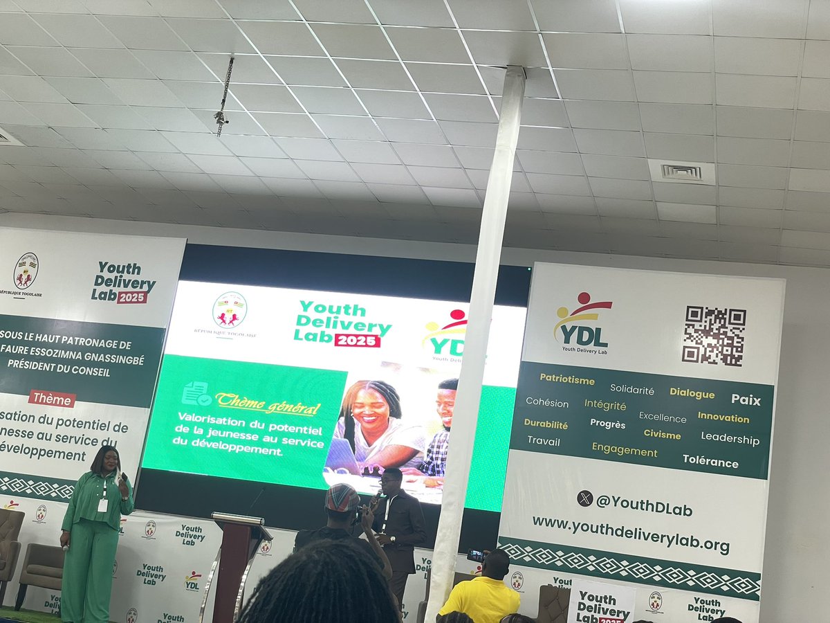 frid_amd__'s tweet photo. Aujourd’hui j’ai assisté à la seconde édition de @YouthDLab et j’avoue que c’était une expérience très enrichissante!!
Entre nouvelle rencontre et nouvelle découverte sur surtout dans le domaine agro-industriel et le sport; je suis repartie très ressourcer!! 
#YDL2025 https://t.co/cUhmh233Iu