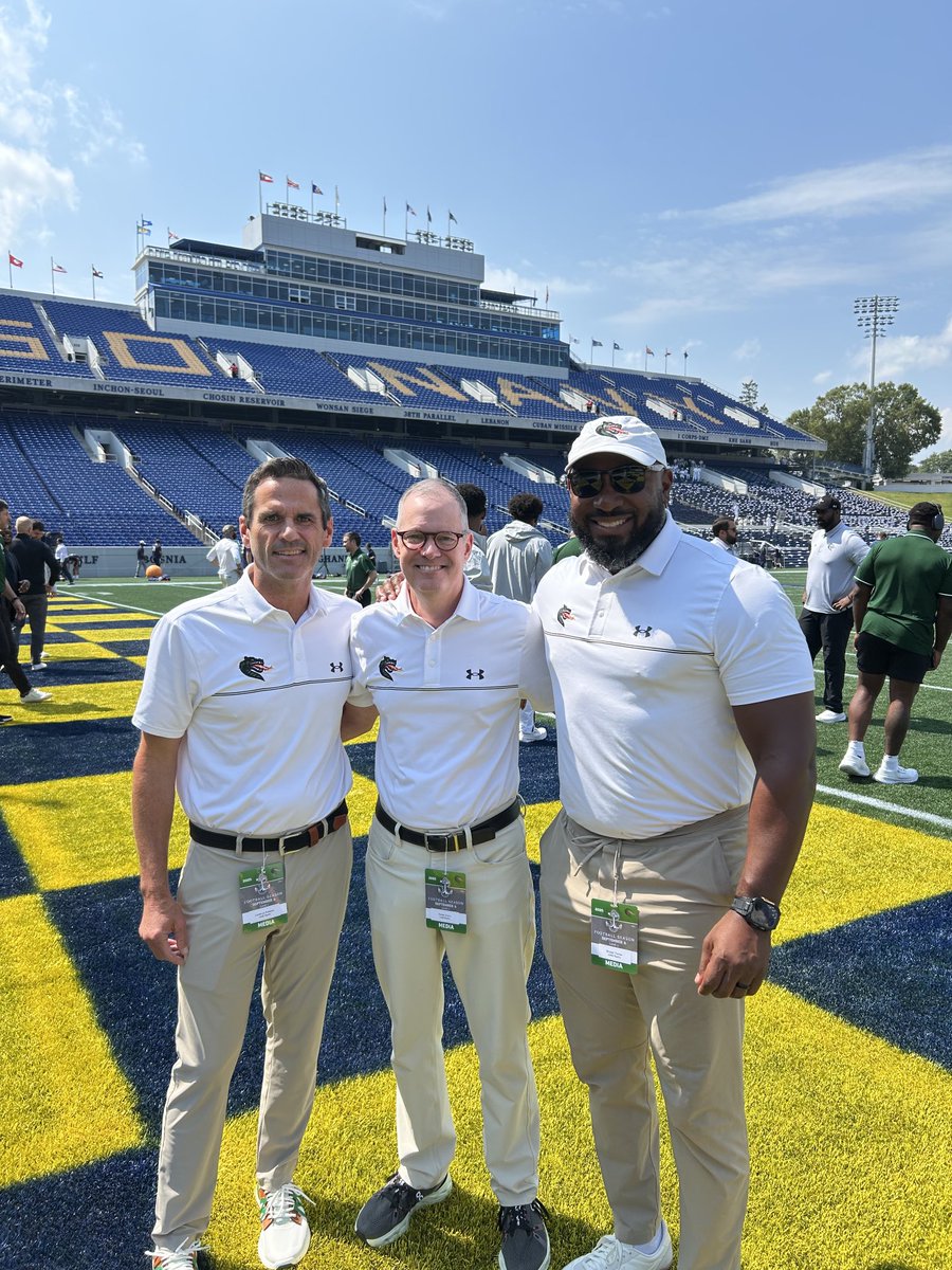 Game day in Annapolis, and the Blazer Sports Network crew is ready.  Air time for ⁦<a href="/UAB_FB/">UAB Football</a>⁩ and Navy pregame is 1:30 PM central.  The Blazers and the Midshipmen kick at 2:30 PM on ⁦<a href="/WJOX945/">WJOX 94.5 FM</a>⁩