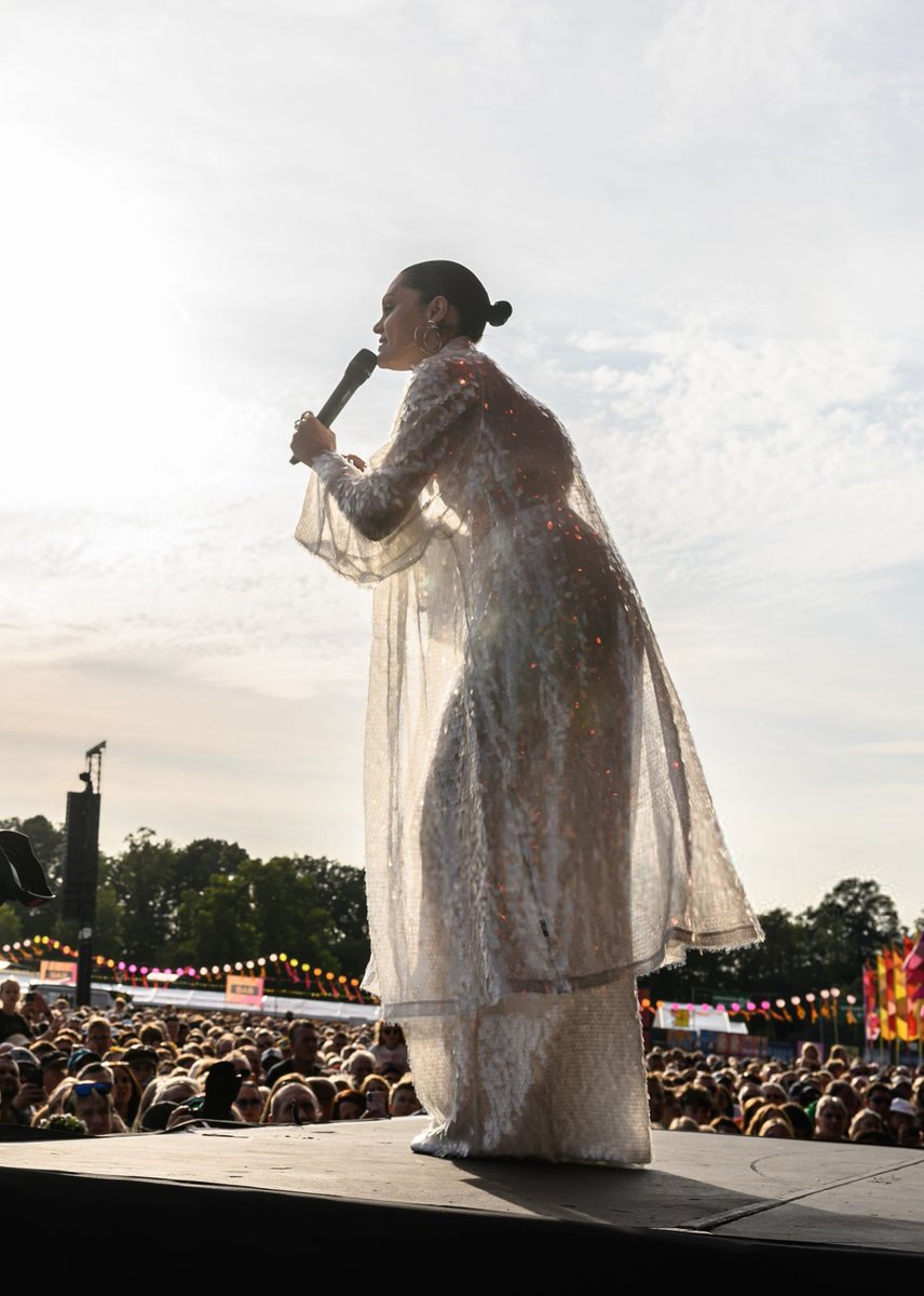 MissJessieFans's tweet photo. 📸 Jessie J performing at Radio 2 in the Park today ❤️

🔗 https://t.co/2tif4ivmzi https://t.co/LmvlI1ChKR