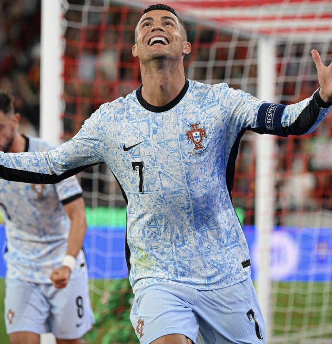 Cristiano Ronaldo. 🐐