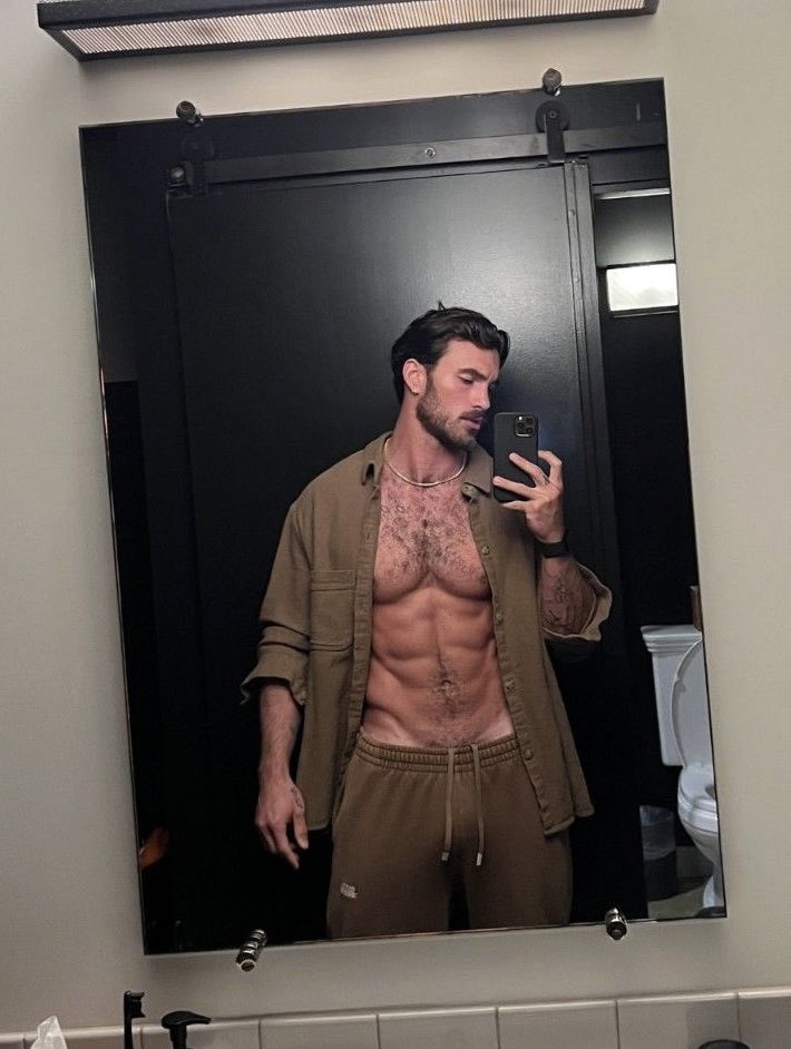 DILFYPROFESSOR_'s tweet image. 𝐀𝐝𝐫𝐢𝐚𝐧 𝐆𝐫𝐚𝐧𝐭 / ♡ + ↻
“𝐁𝐚𝐝 𝐛𝐨𝐲𝐬 𝐰𝐢𝐥𝐥 𝐬𝐭𝐚𝐲 𝐚𝐟𝐭𝐞𝐫 𝐜𝐥𝐚𝐬𝐬..”

OC. Hot History Professor. 
Verse (Dom/Top lean). Bi Sexual. 
Extremely Kinky. Limitless. Tease. 
Sex Addict. Mature Themes. 
All Fandoms Welcome. DMs Open!