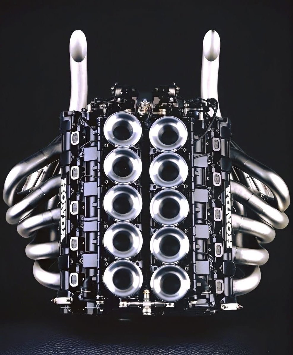 ⛩️⛩️🇯🇵 #Honda V10 #Formula1 engine, specifically the RA109E, which was a significant engine in #F1 history.